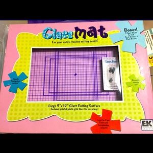 9” x 12” glass mat cutting surface